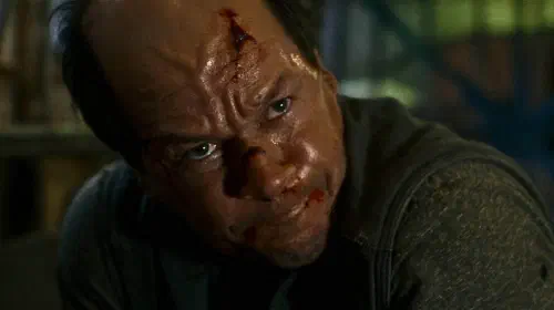 assets/mark-wahlberg-in-flight-risk.jpeg