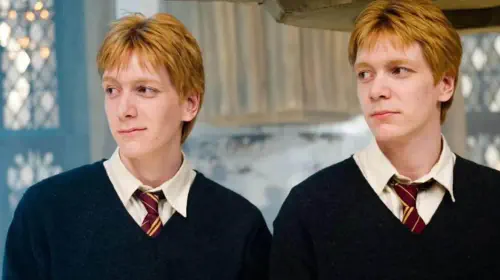 assets/james-and-oliver-phelps-as-fred-and-george-weasley-in-harry-potter.jpeg