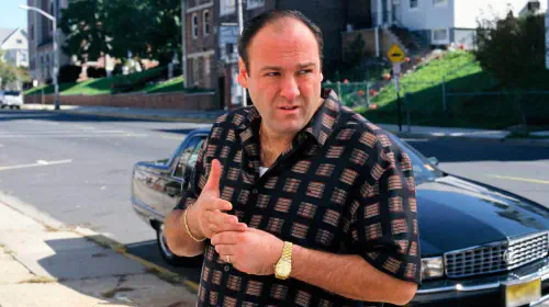 assets/james-gandolfini-as-tony-soprano-in-the-sopranos-successor-mad-men-streaming-4k-remaster-hbo-max-december.jpeg
