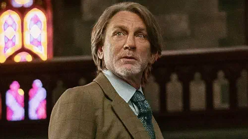 assets/daniel-craig-in-wake-up-dead-man-a-knives-out-mystery-copy.jpeg