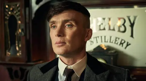 assets/cillian-murphy-in-peaky-blinders.jpeg