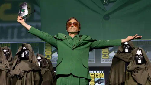 assets/robert-downey-jr-at-comic-con-1.jpeg