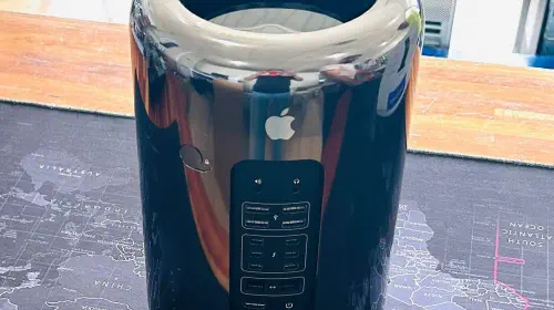 assets/Apple-Trashcan-Mac-Pro.jpeg