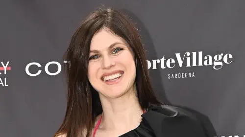 assets/alexandra-daddario.jpeg