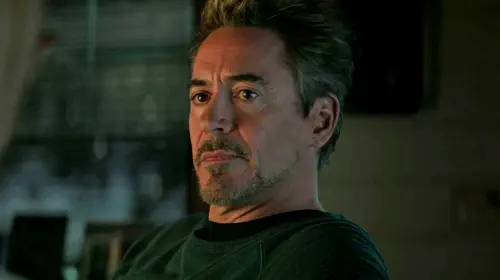 assets/robert-downey-jr-s-tony-stark-looking-at-pepper-potts-in-avengers-endgame.jpeg