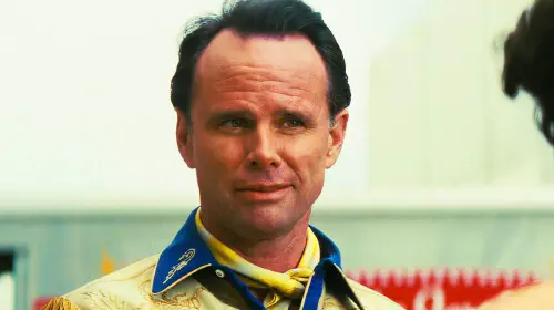 assets/walton-goggins-smirking-as-the-ghoul-in-fallout-season-1.jpeg