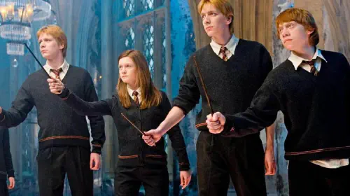 assets/weasley_family_holding_up_wands_ready_to_fight_in_harry_potter.jpeg