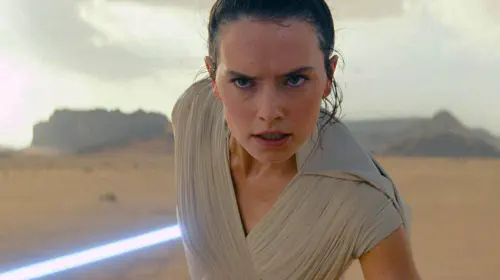 assets/daisy-ridley-rey-star-wars-the-rise-of-skywalker.jpeg
