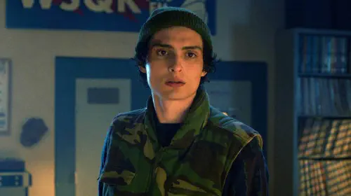 assets/stranger-things-finn-wolfhard-010125-37696531baee4281bbb1a5ac863c22dc.jpeg