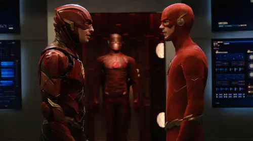 assets/ezra-miller-and-grant-gustin-as-barry-allen-aka-the-flash-in-crisis-on-infinite-earths.jpeg