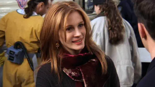 assets/julia-roberts-appears-in-an-episode-of-friends.jpeg