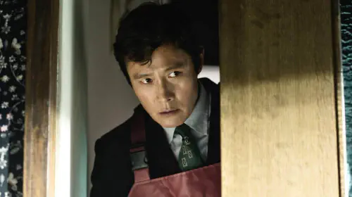 assets/lee-byung-hun-in-no-other-choice.jpeg