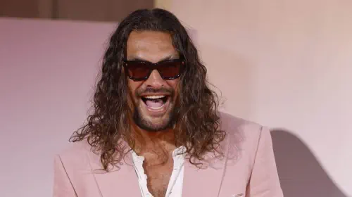 assets/jason-momoa-smiling-at-82nd-venice-international-film-festival-in-the-hand-of-dante-premiere.jpeg