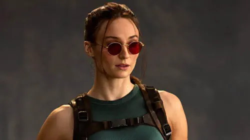 assets/sophie-turnerr-in-tomb-raider.jpeg
