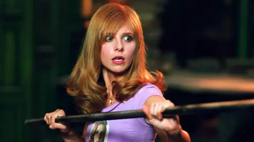 assets/sarah-michelle-gellar-in-scooby-doo-2.jpeg