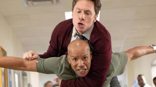 assets/zach-braff-as-jd-in-scrubs-on-the-back-of-donald-faison-as-turk.jpeg
