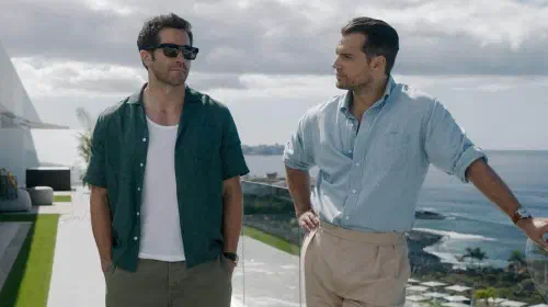 assets/in-the-grey-jake-gyllenhaal-henry-cavill.jpeg
