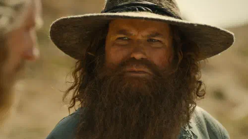 assets/rory-kinnear-as-tom-bombadil-in-the-rings-of-power.jpeg