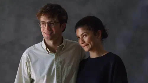 assets/zendaya-robert-pattinson-the-drama.jpeg
