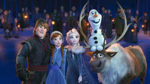 assets/kristoff-anna-elsa-olaf-and-sven-gathered-in-olaf-s-frozen-adventure.jpeg