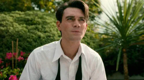 assets/kj-apa-in-the-jimmy-stewart-biopic.jpeg