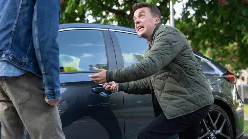 assets/frankie-muniz-s-malcolm-looking-angry-while-keying-a-car-in-malcolm-in-the-middle-life-s-still-unfair.jpeg