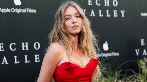 assets/sydney-sweeney-the-housemaid-streaming-starz-r-rated-thriller-1.jpeg