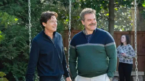 assets/jason-bateman-and-david-harbour-in-dtf-st-louis.jpeg
