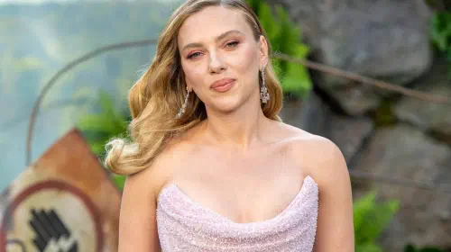 assets/scarlett-johansson-2.jpeg