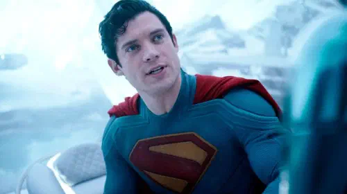 assets/david-corenswet-s-superman-talking-to-a-robot-in-the-fortress-of-solitude-in-superman.jpeg