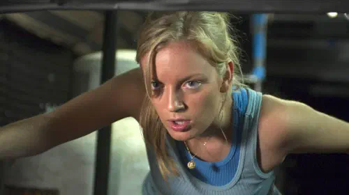 assets/sarah-polley-in-dawn-of-the-dead.jpeg
