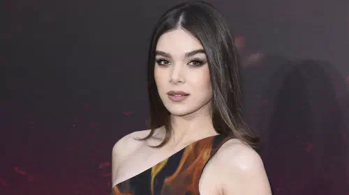 assets/hailee-steinfeld-at-the-european-premiere-of-sinners-at-the-cineworld-in-leicester-square.jpeg