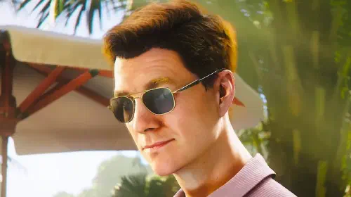 assets/007-first-light-james-bond-beach.jpeg