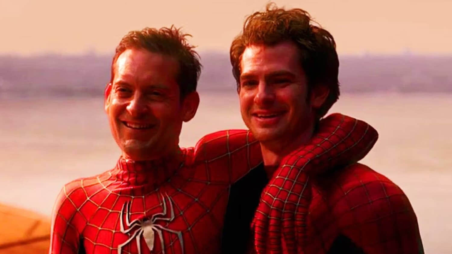tobey-maguire-and-andrew-garfield-spider-man.jpeg