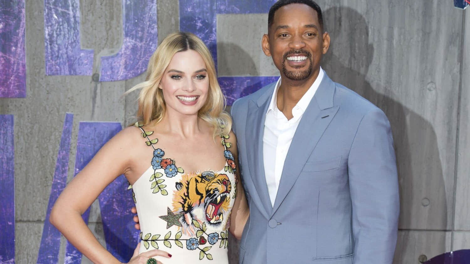 margot-robbie-and-will-smith-posing-on-the-red-carpet-for-suicide-squad.jpeg
