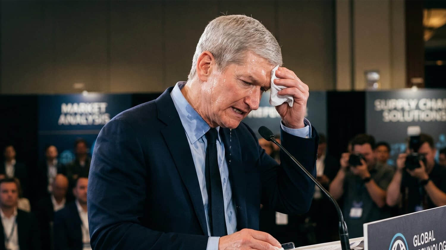 Apple-CEO-Tim-Cook-sweating.jpeg