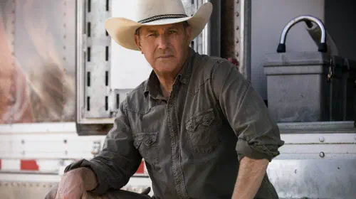 assets/kevin-costner-in-season-2-of-yellowstone.jpeg
