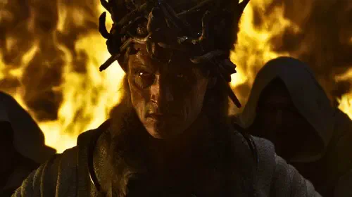 assets/king-arthur-legend-of-the-sword.jpeg