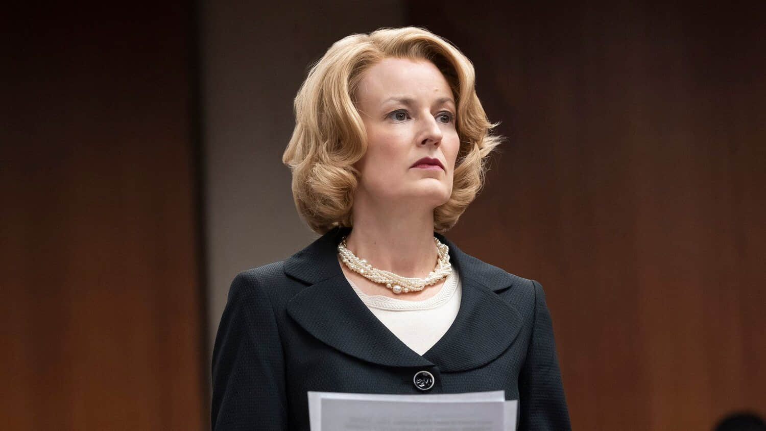 rosemarie-dewitt-standing-up-in-court-in-hbo-s-the-staircase.jpeg