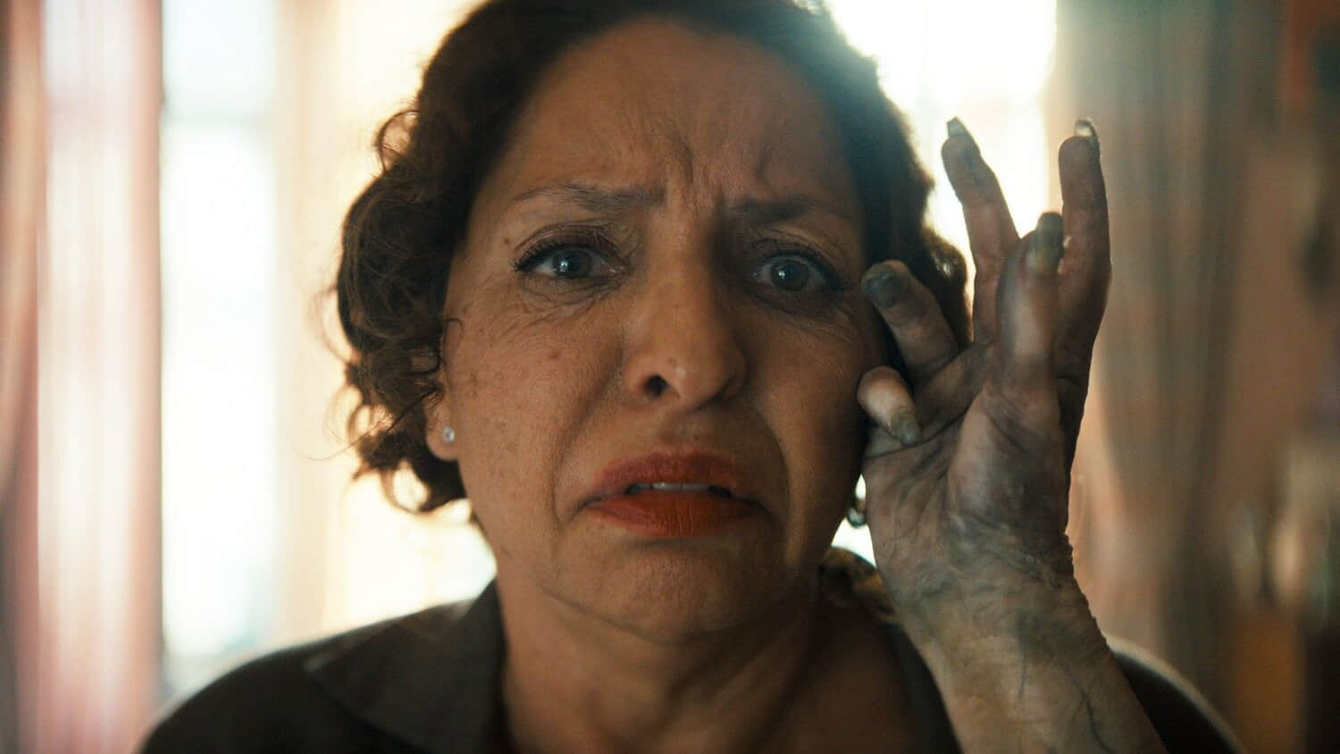 veronica-falc-n-as-carmen-in-new-line-cinema-s-atomic-monster-s-and-blumhouse-s-lee-cronin-s-the-mummy-a-warner-bros-pictures-release.jpeg