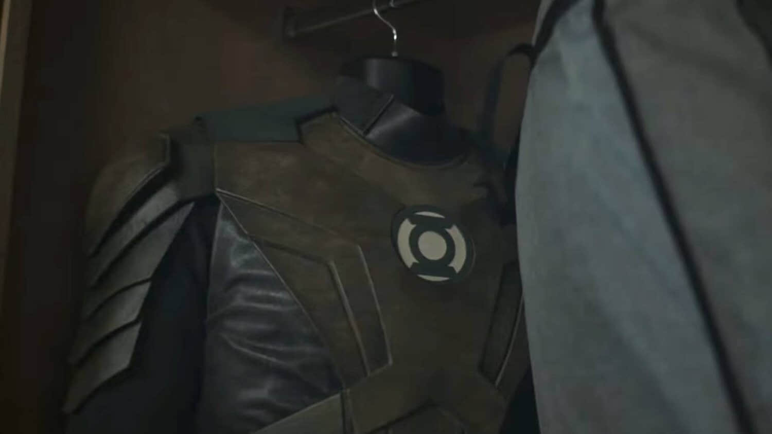 green-lantern-costume-in-lanterns.jpeg