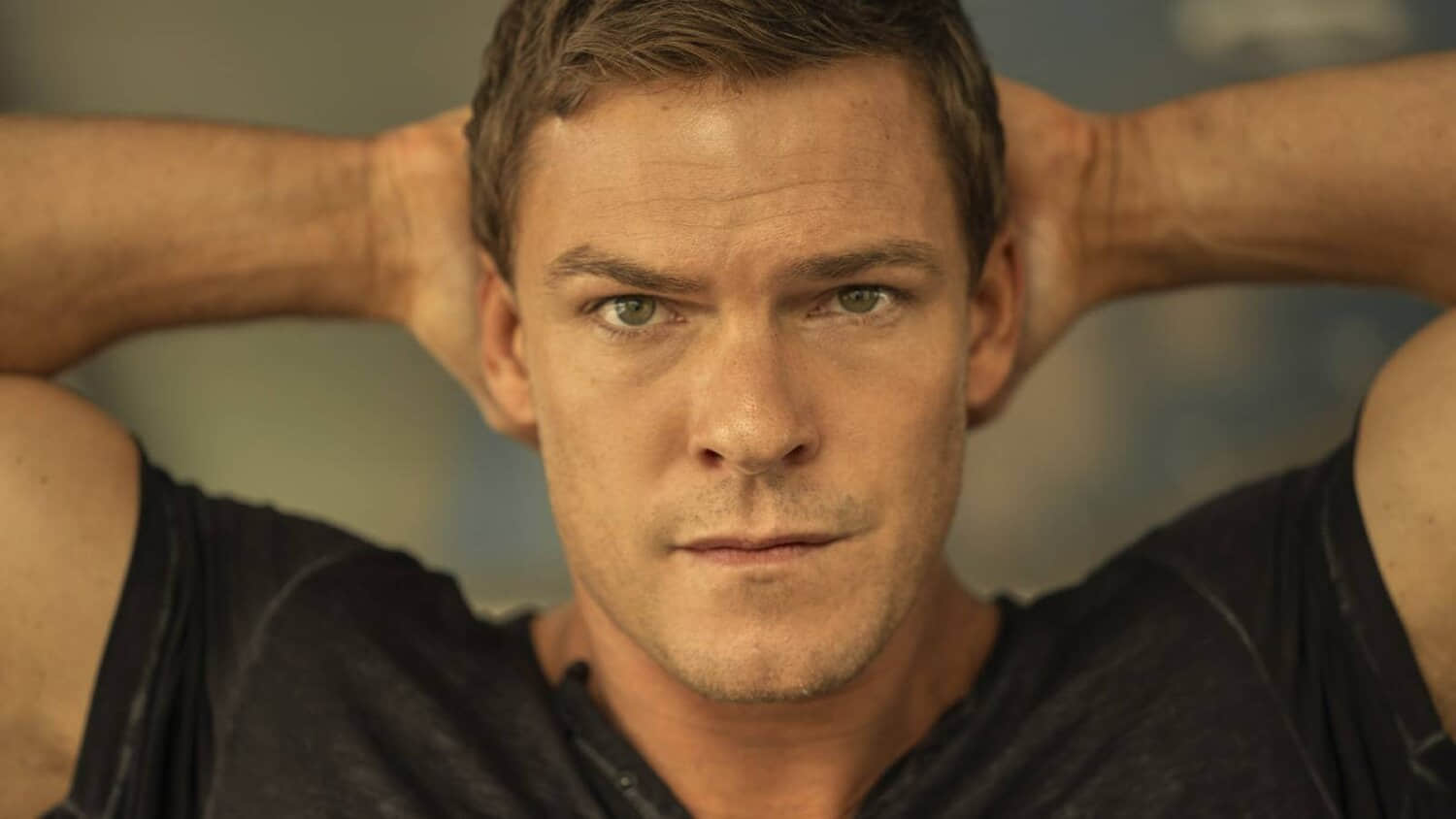 alan-ritchson-in-reacher.jpeg