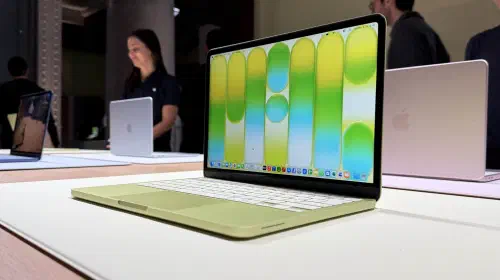 assets/MacBook-Neo-M4-iPad-Air.jpeg