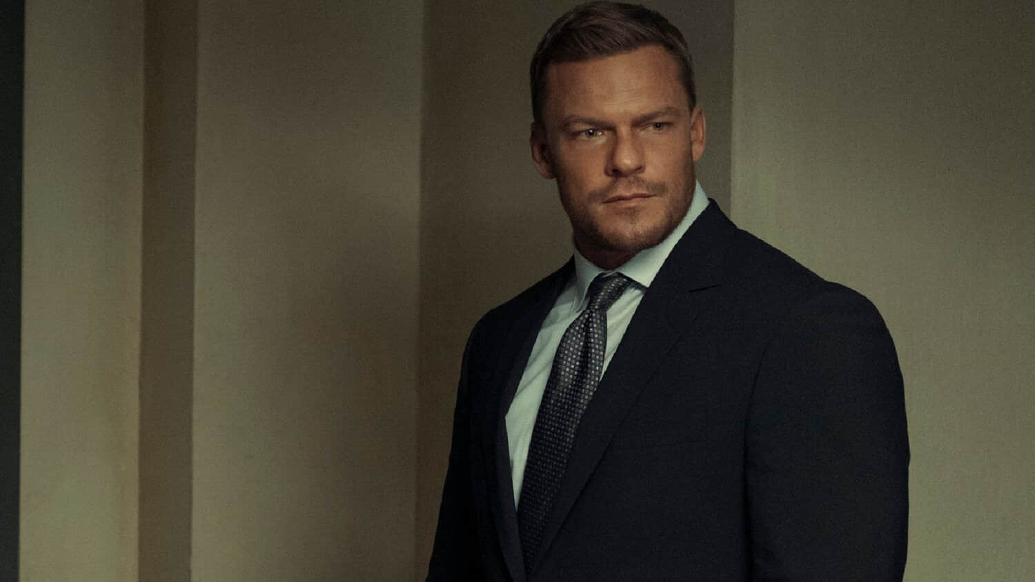 alan-ritchson-as-reacher-in-a-suit.jpeg