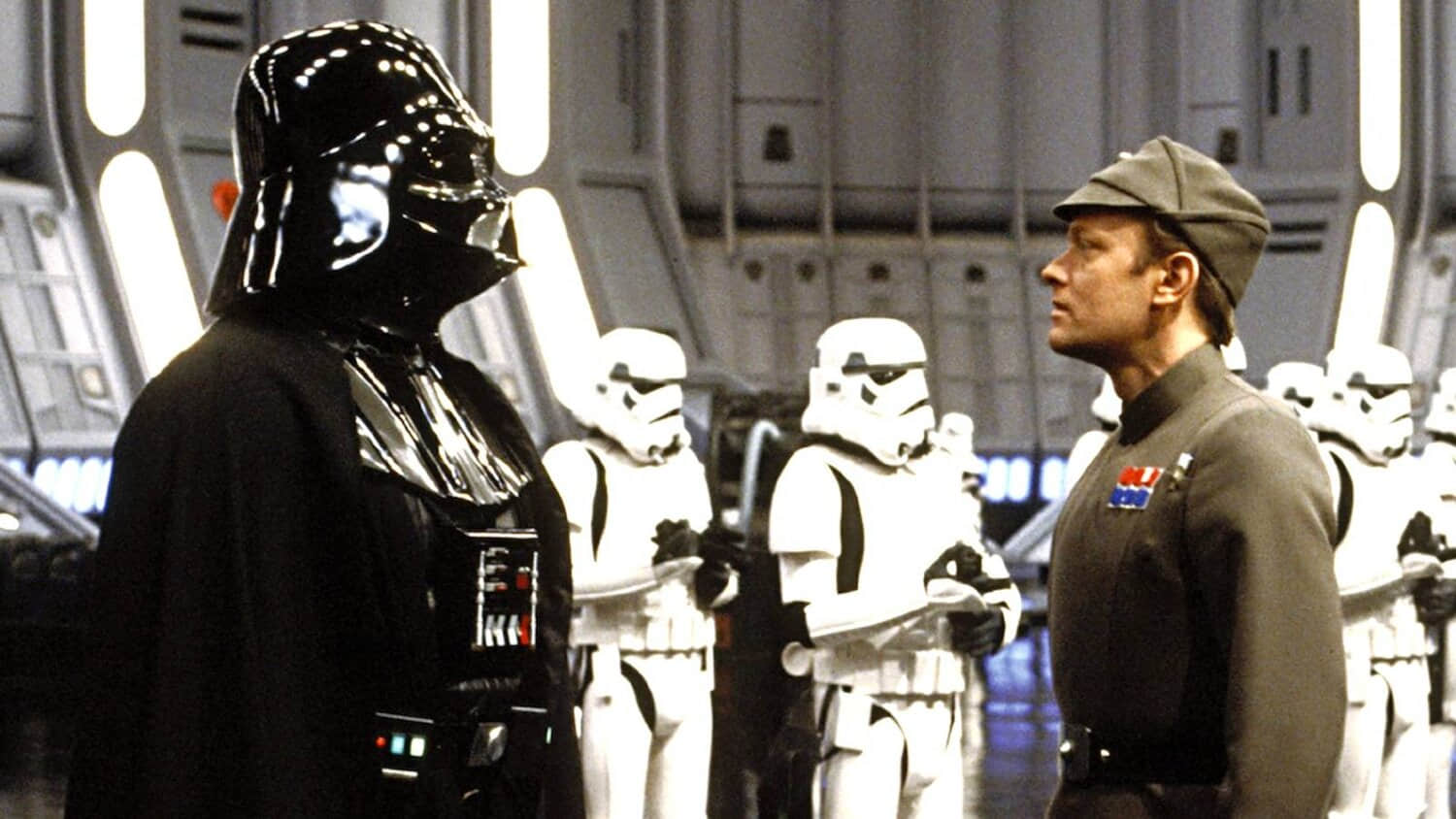 david-prowse-and-michael-pennington-in-star-wars-return-of-the-jedi.jpeg