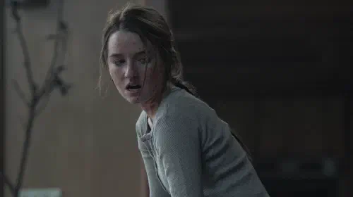 assets/kaitlyn-dever-as-abby-with-blood-streaked-across-her-face-in-the-last-of-us-season-2.jpeg
