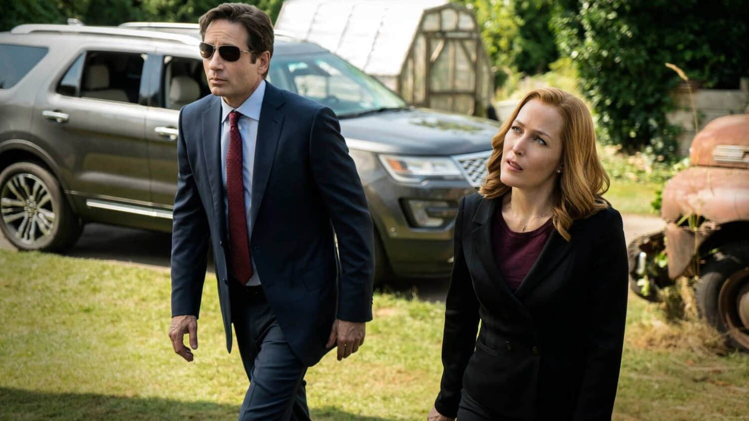 the-x-files-season-10-mulder-scully.jpeg