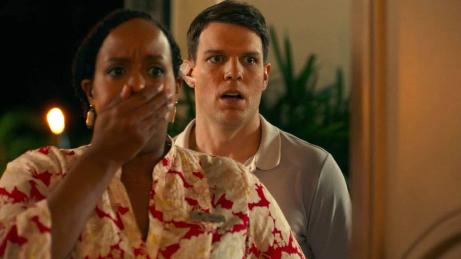 natasha-rothwell-and-jake-lacy-look-shocked-in-the-white-lotus.jpeg