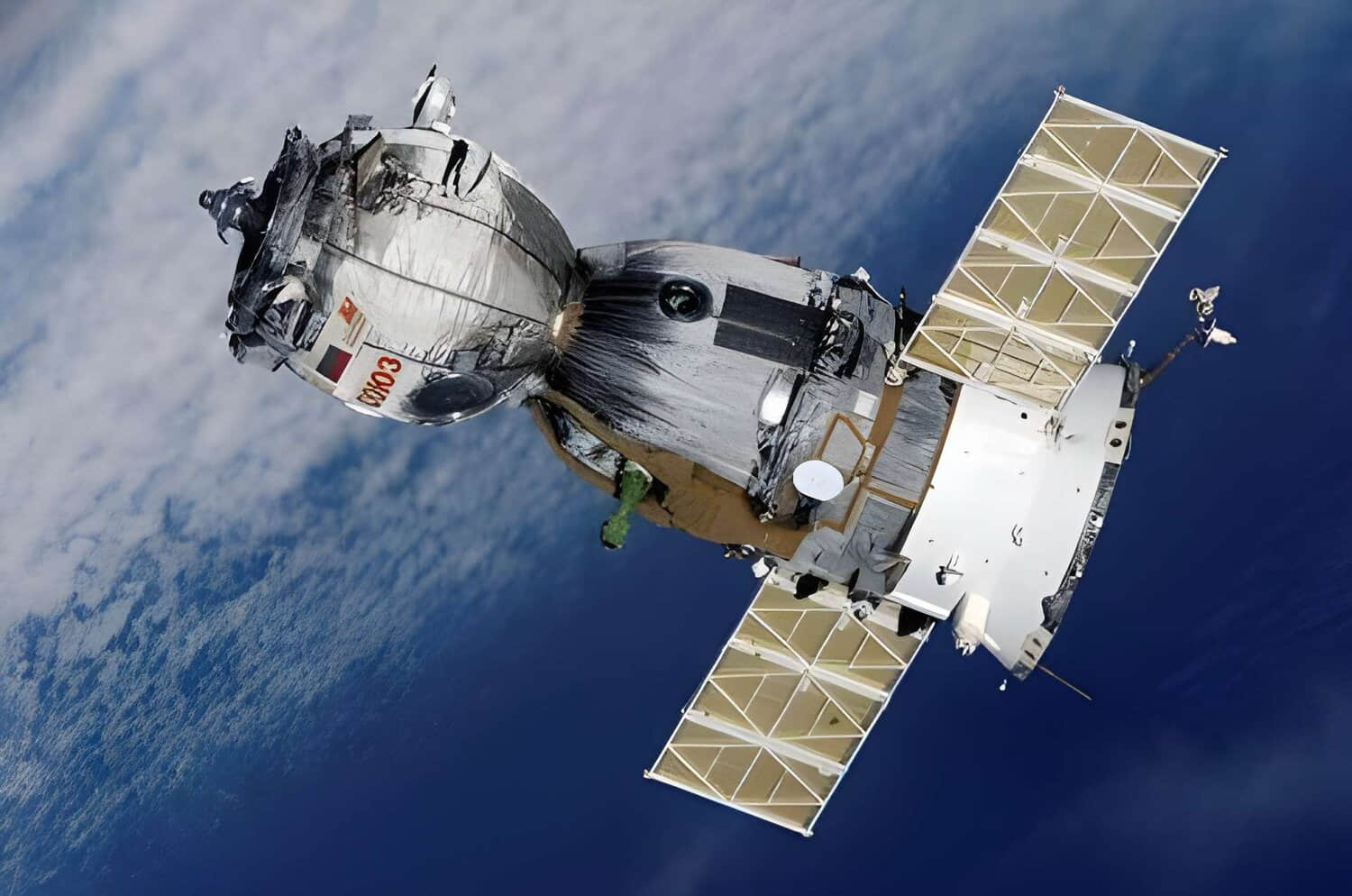 Apple-carriers-satellite.jpeg