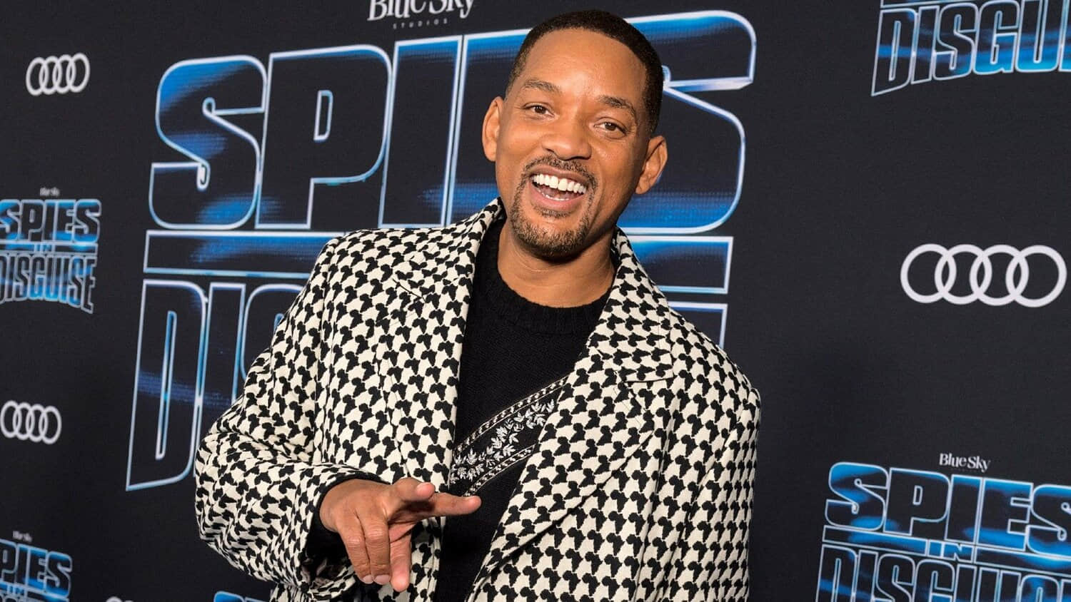 will-smith-on-the-red-carpet-for-premiere.jpeg